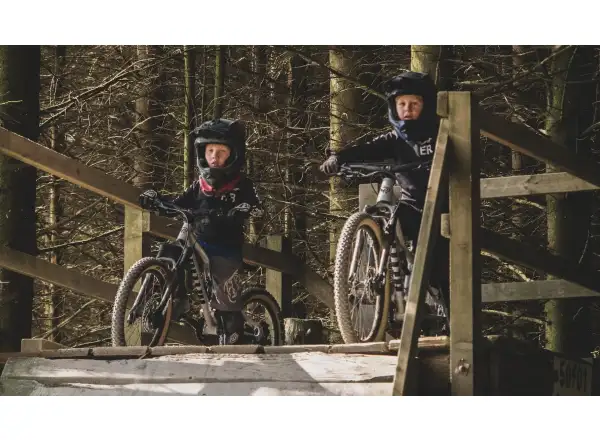 Early Rider Hellion X24 kids bike Raw