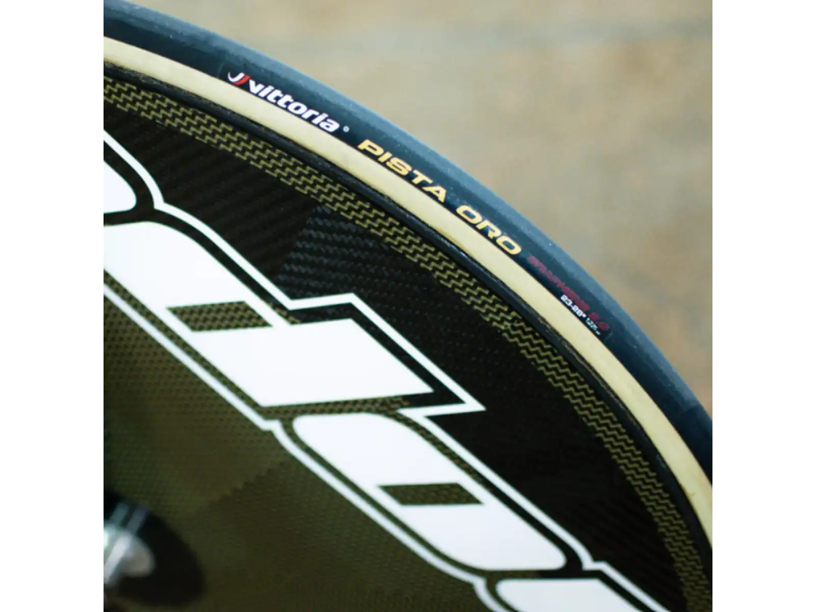 Vittoria Pista Oro Tubular G2.0 28" 23 mm tire