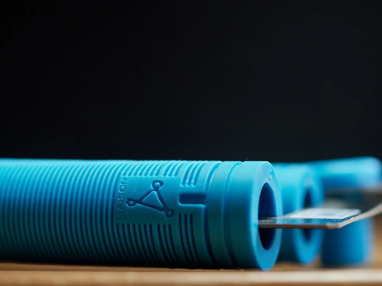 Chromag Wax grips blue
