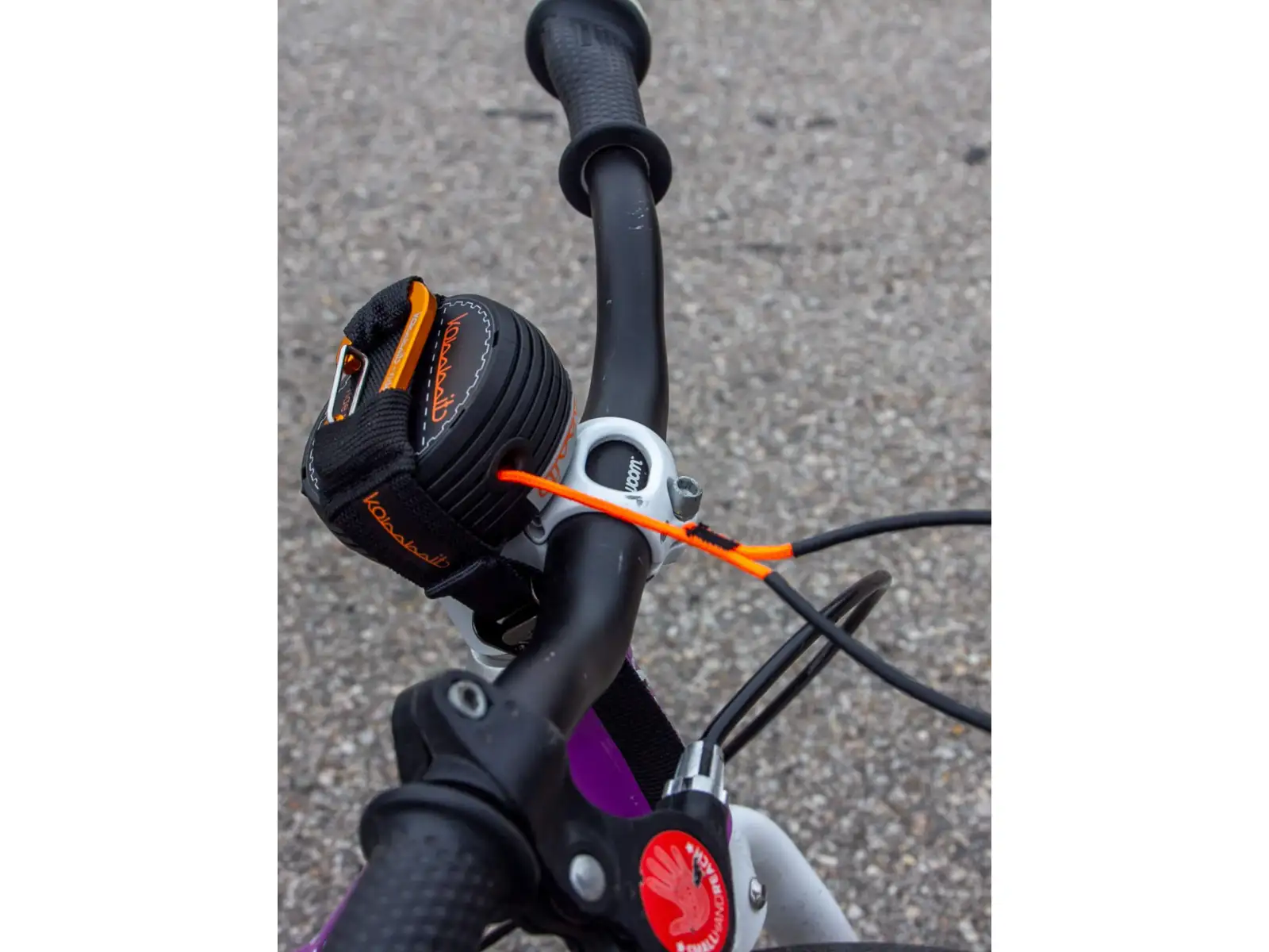 Kommit self-retracting tow rope black