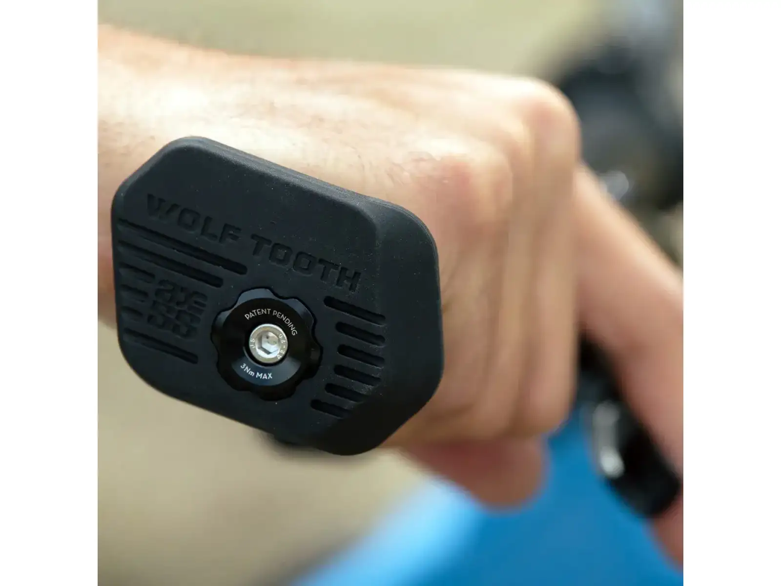 Wolf Tooth Locked-In Bar Ends grip ends