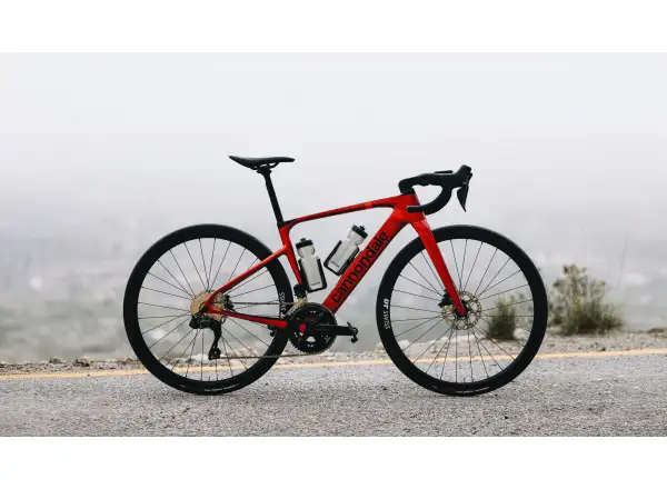 Cannondale Synapse Carbon 4 road bike Metallic Red