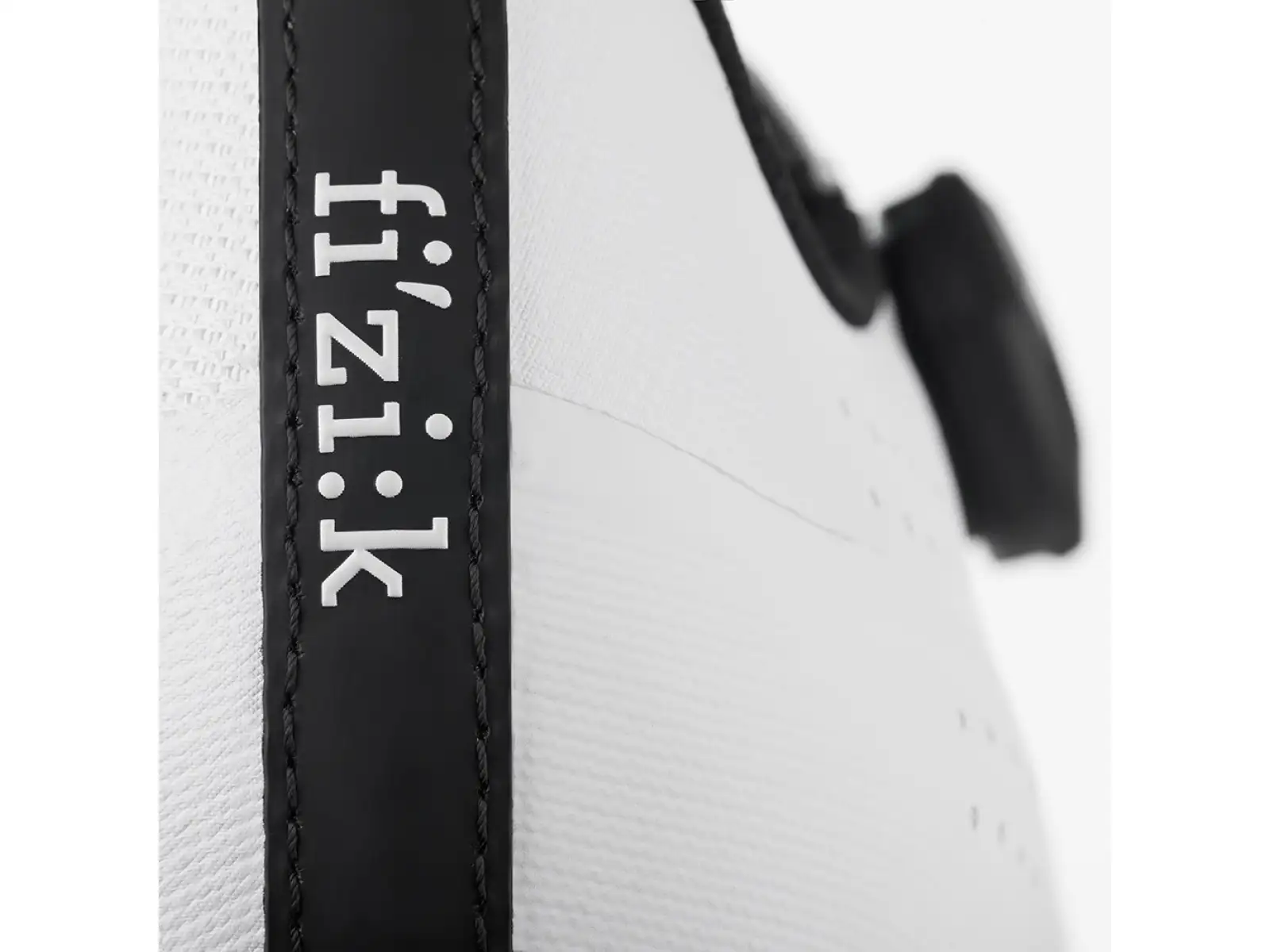 Fizik Tempo Overcurve R4 Wide road men's cycling shoes White/Black