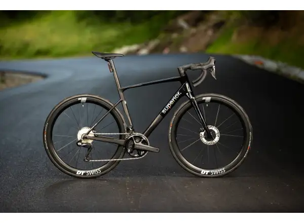 Superior XR 9.7 GF road bike Gloss Rainbow Black / Carbon