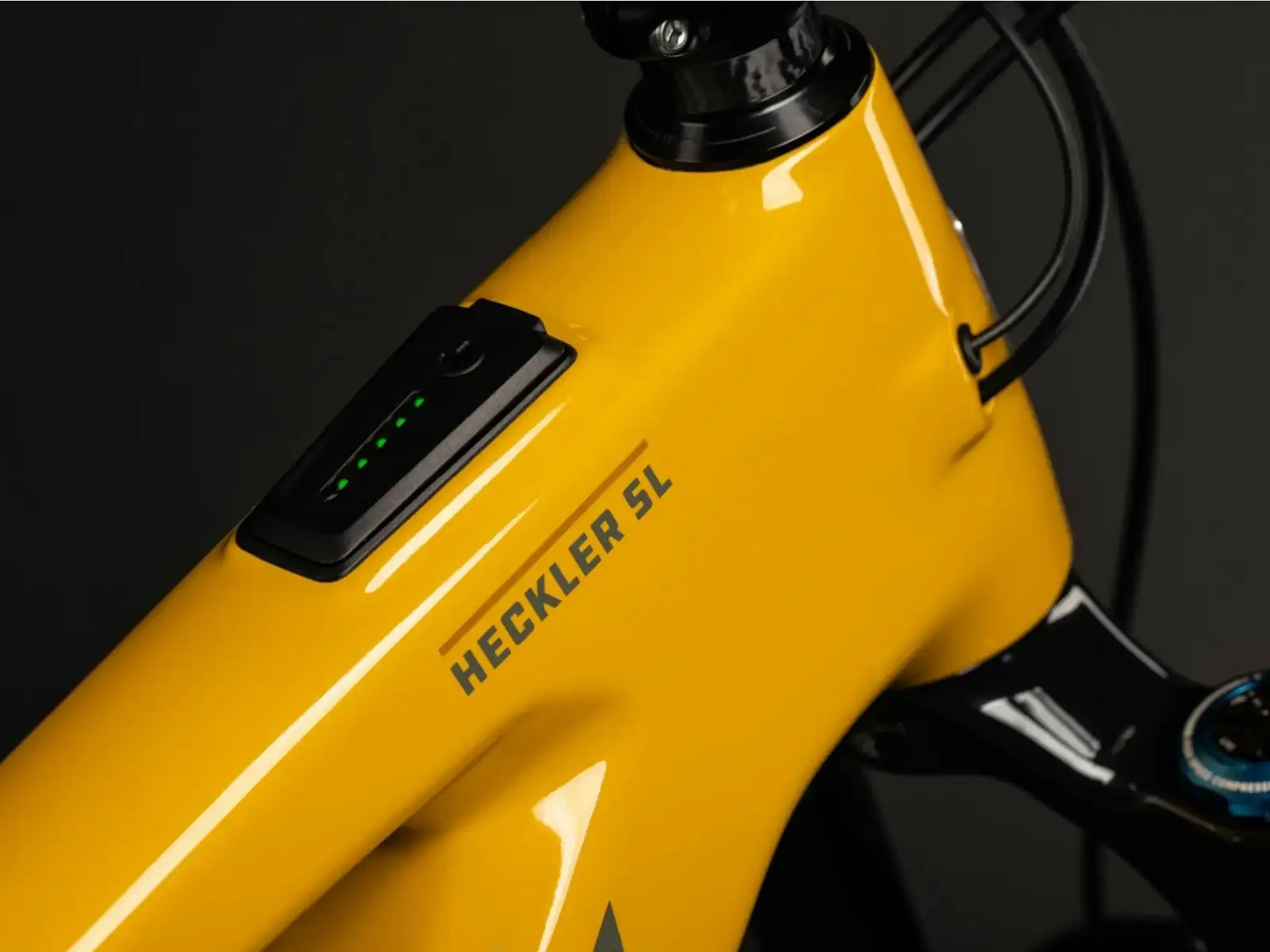 Santa Cruz Heckler SL 1 C MX GX AXS full-suspension e-bike Gloss Mustard