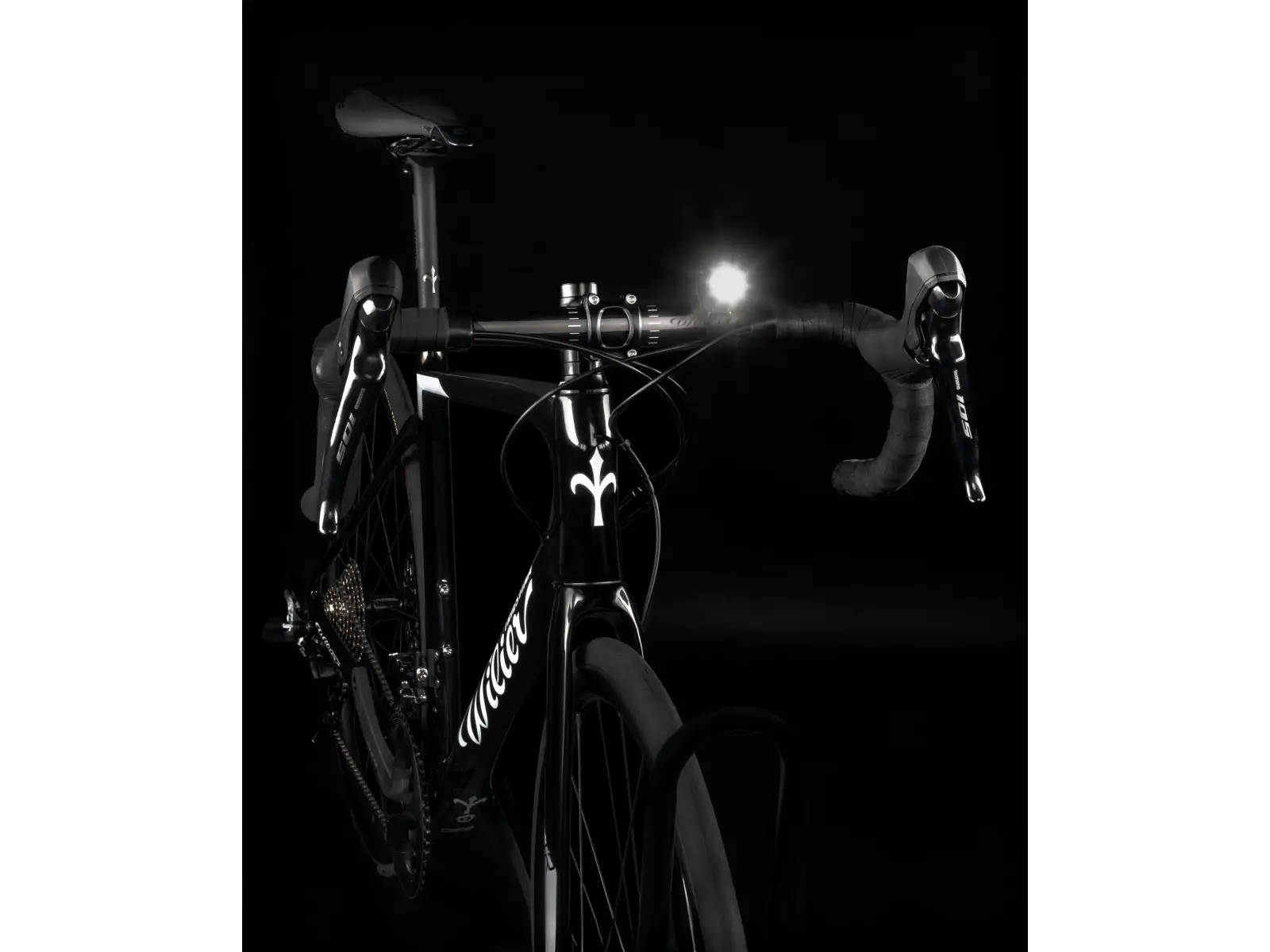 Force Pipe 550 LM USB front light černá