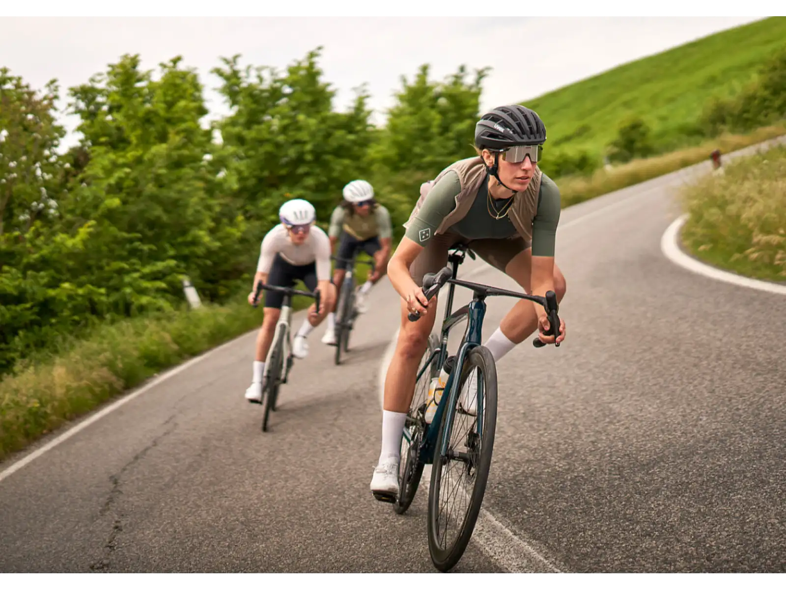 Uvex Surge road helmet Black Matt