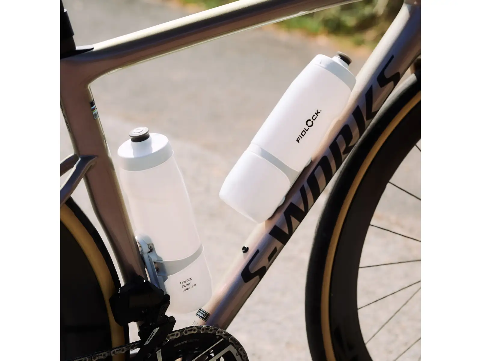 Fidlock Twist set bottle 800 ml + frame base Polar White