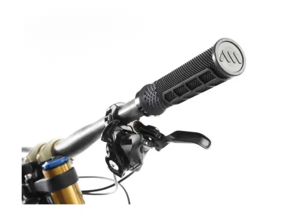 All Mountain Style Cero grips Black
