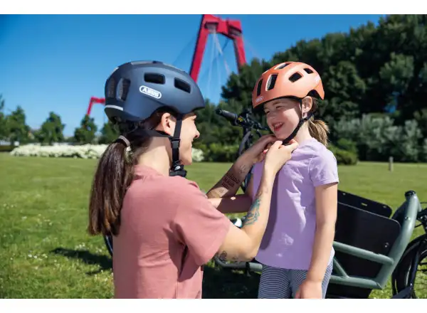 Abus Youn-I 2.0 kids helmet Midnight Blue