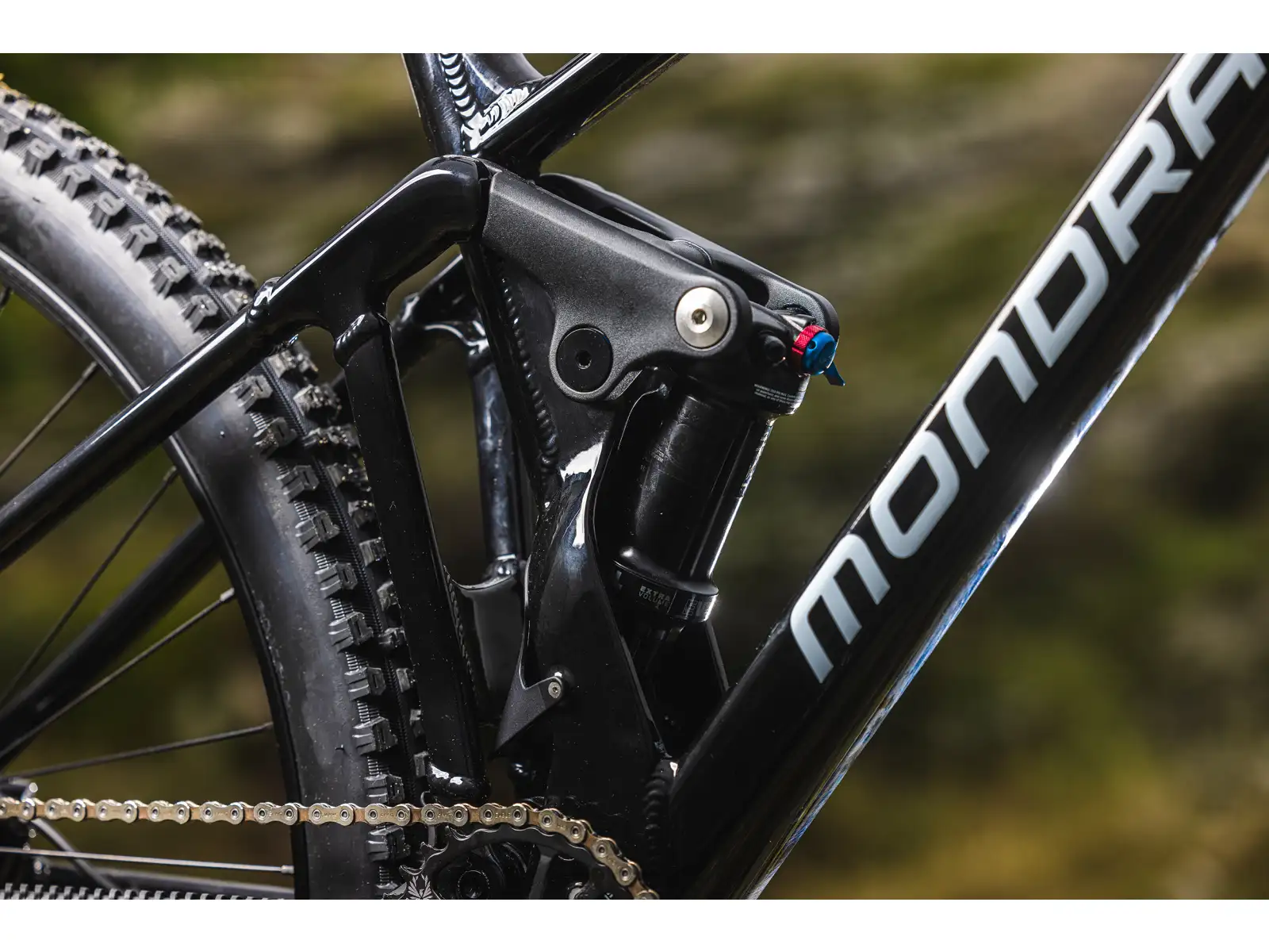 Mondraker Raze full-suspension bike black/dirty white
