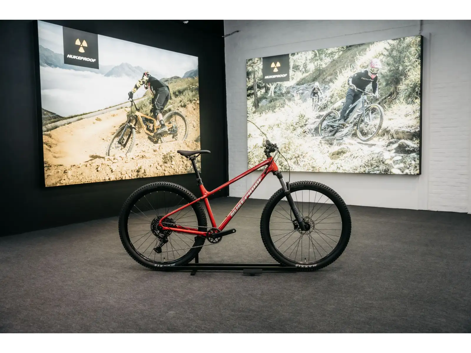 Nukeproof Tracker Comp 290 Cues 1x10 mountain bike Red/Chrome