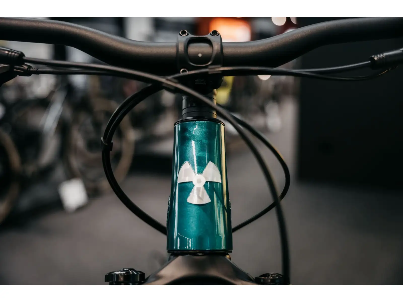 Nukeproof Tracker Pro 275 Cues 1x11 kolo Petrol Green/Chrome