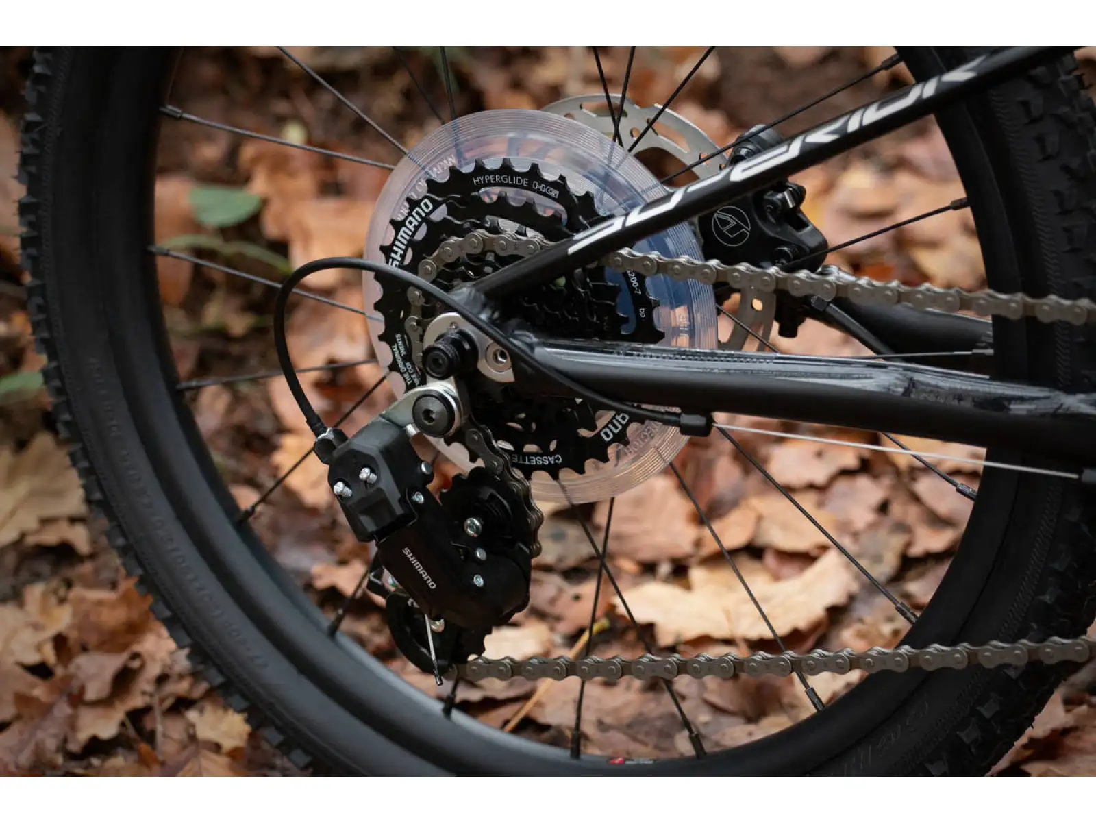 Superior Team 20 Matte Black/Hologram Chrome/Team Red children's bike