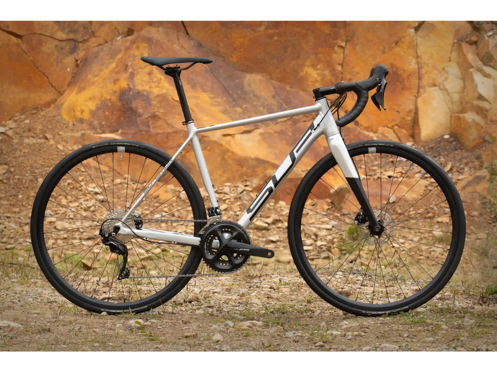 Superior X-Road Issue Gloss Chrome Black road bike