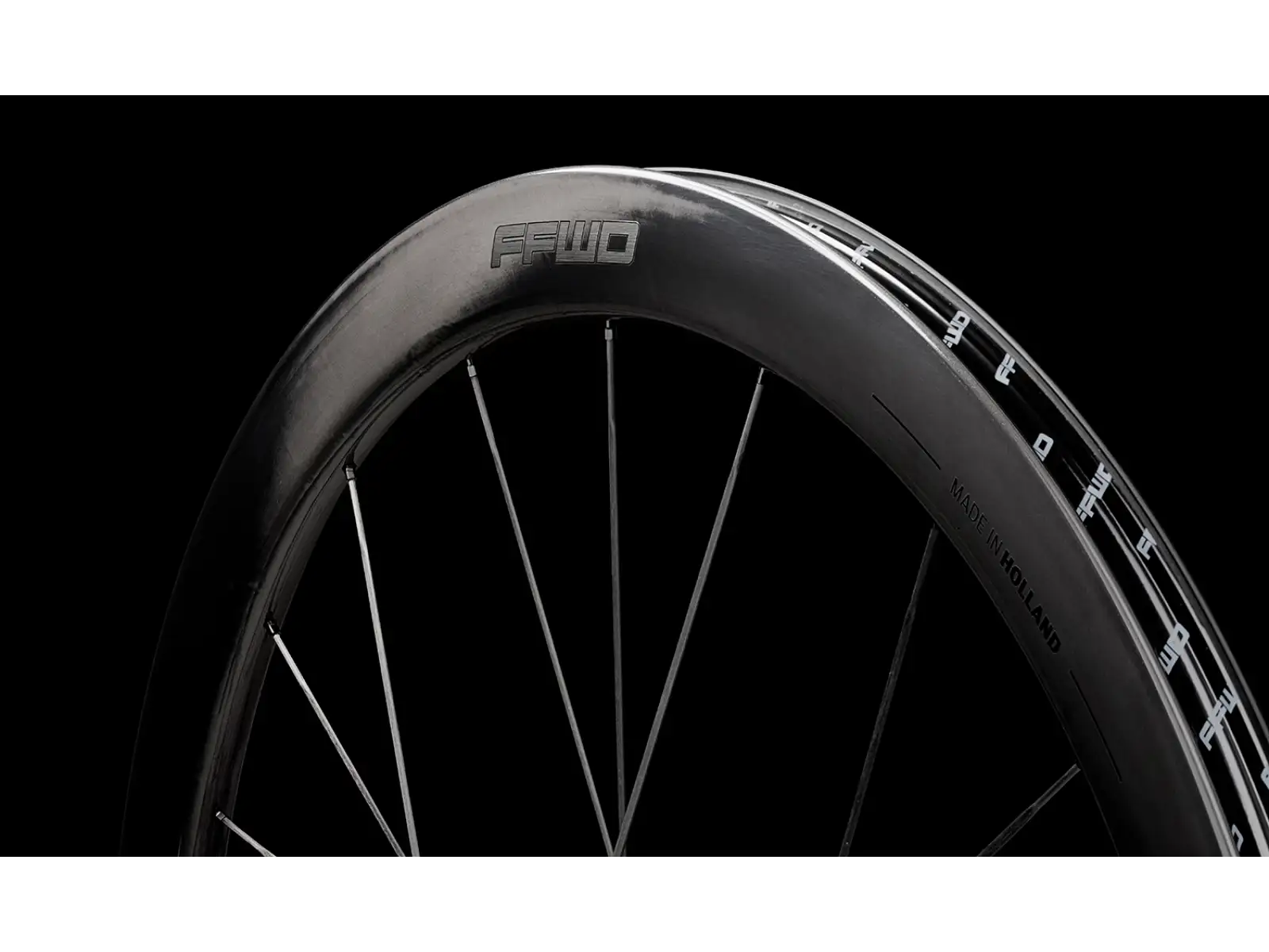 FFWD RAW CS 44 road wheelset Gloss Black