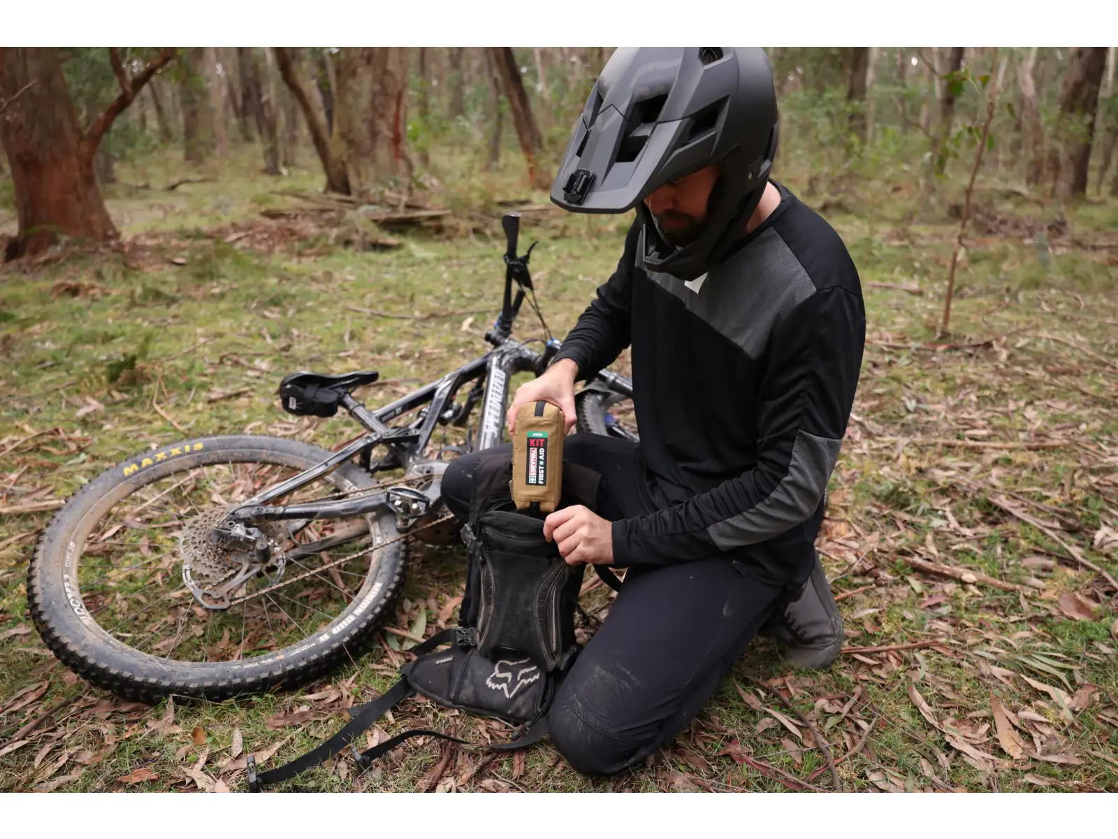 Survival First Aid Kit Hike professional first aid kit