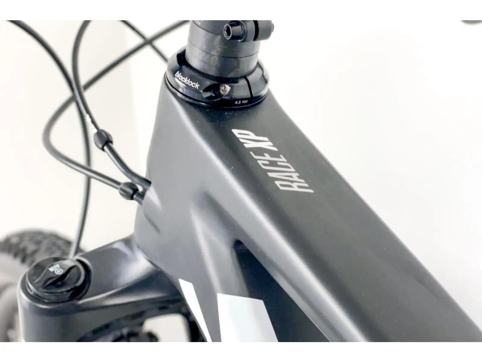 Superior XP 929 mountain bike@ size. M BAZAR