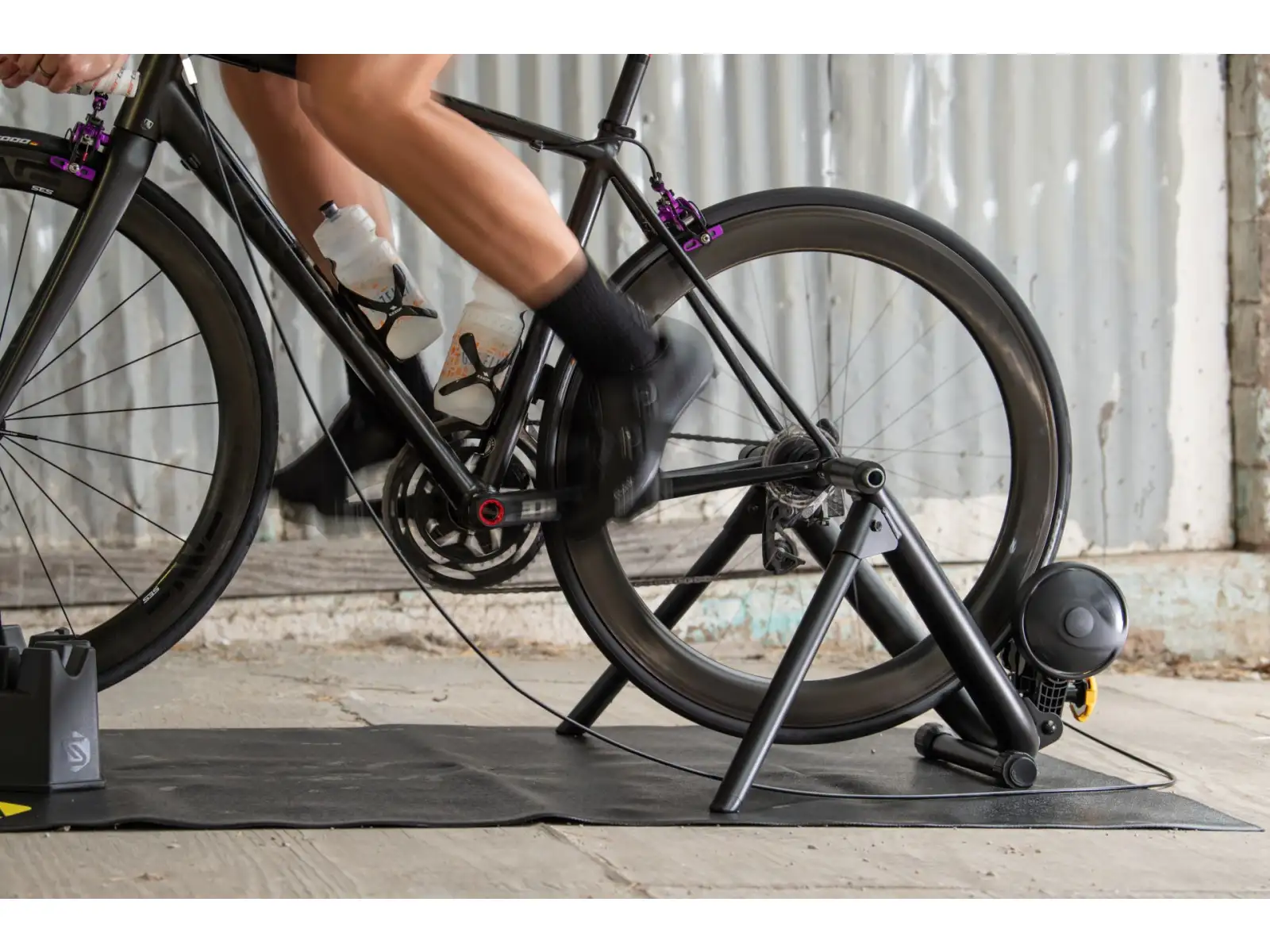 Saris Mag+ trainer