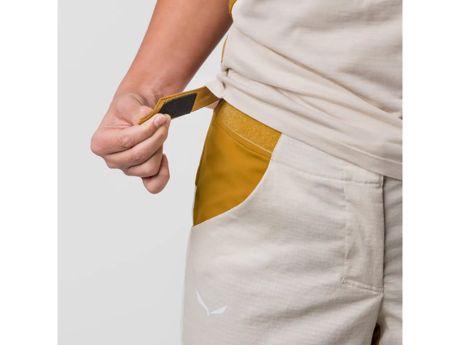 Salewa Vento HEMP/DST women's shorts Oatmeal