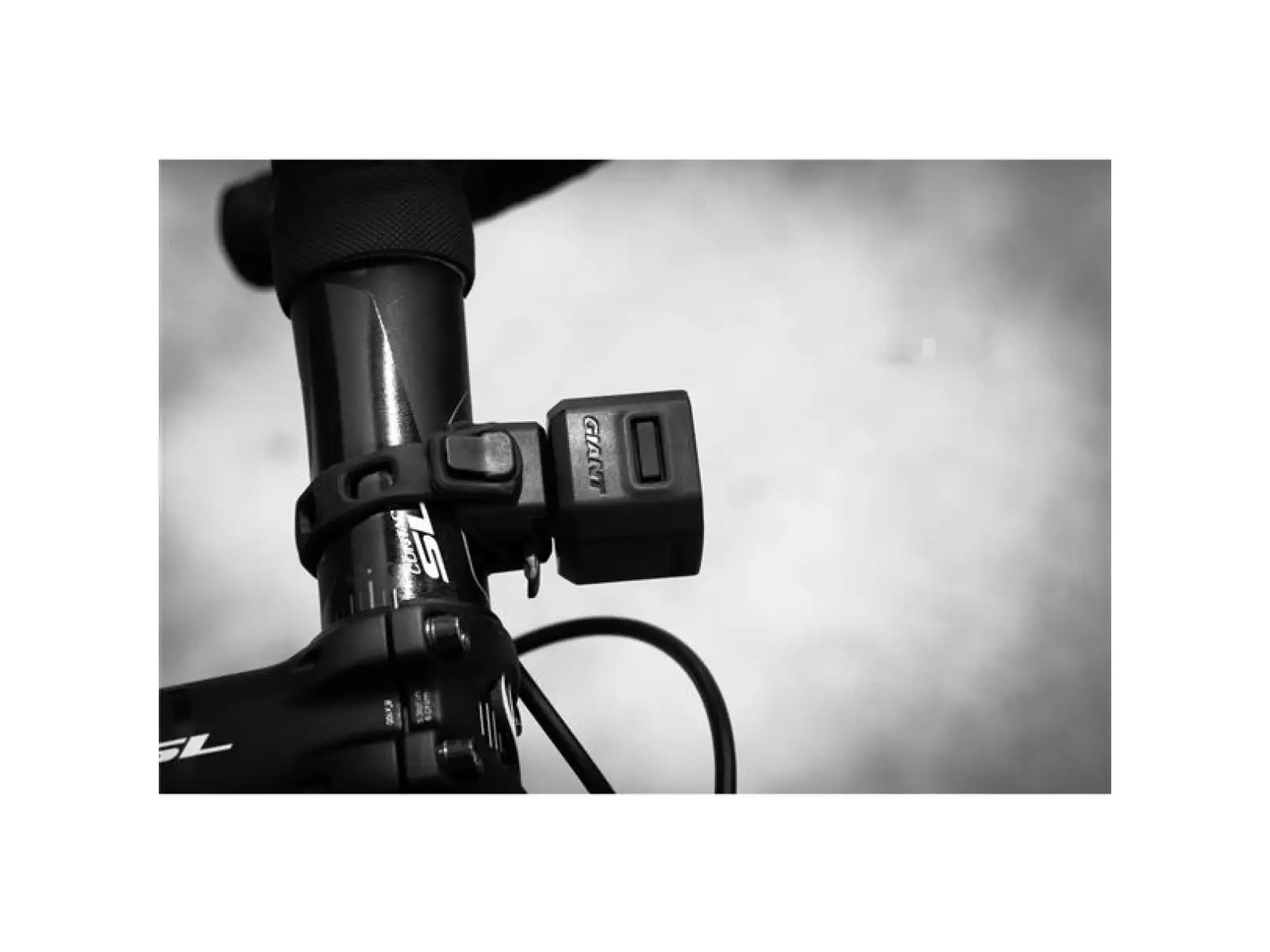 Giant Recon HL 100 front light black