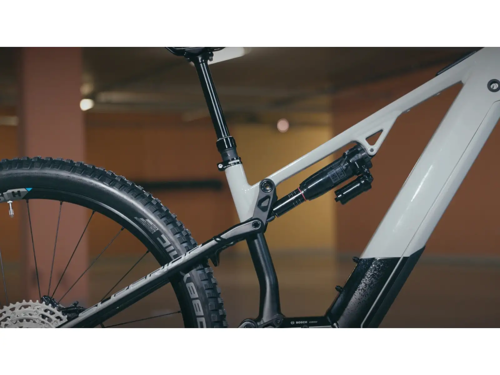 Superior eXF 9039 B full-suspension e-bike Gloss Chrome/Matte Black