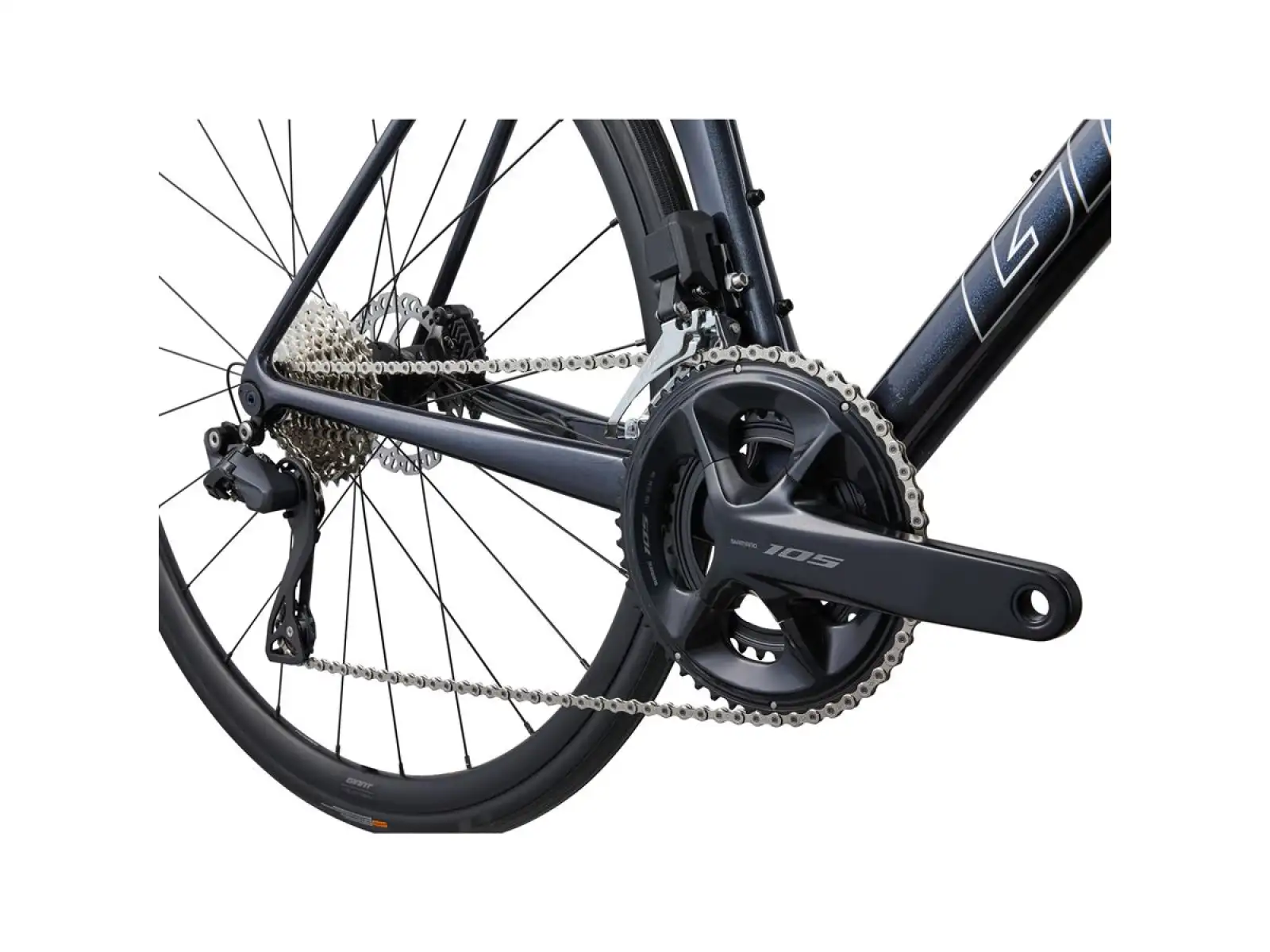 Giant TCR Advanced 1+ Disc-PC road bike cold night