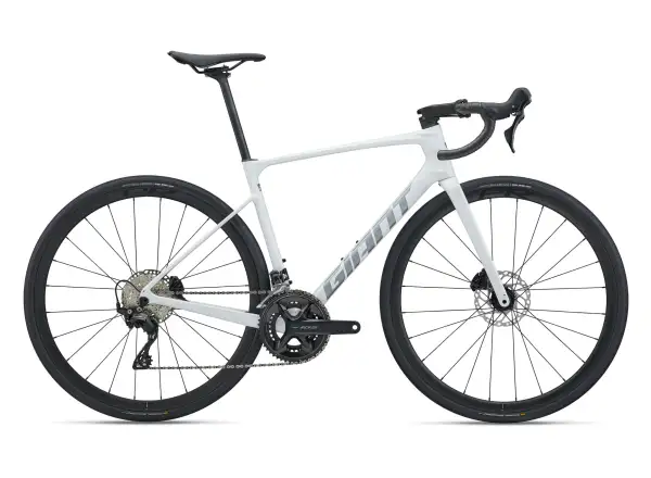 Giant Defy Advanced 2 road bike Pearl White