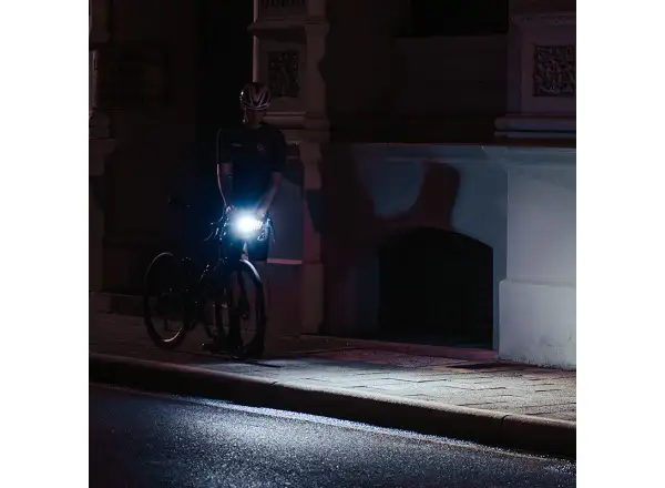 Ravemen FR500 front light