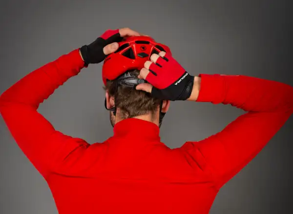 Endura Xtract II helmet red