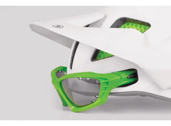 Endura MT500 helmet white