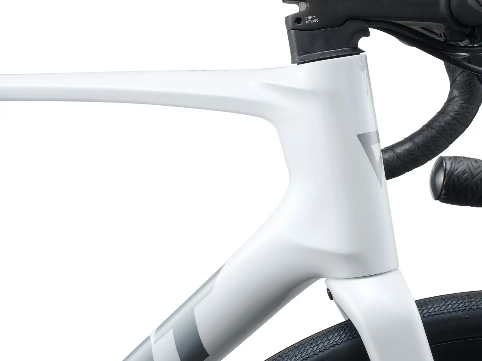 Giant Defy Advanced 2 road bike Pearl White