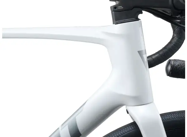 Giant Defy Advanced 2 road bike Pearl White