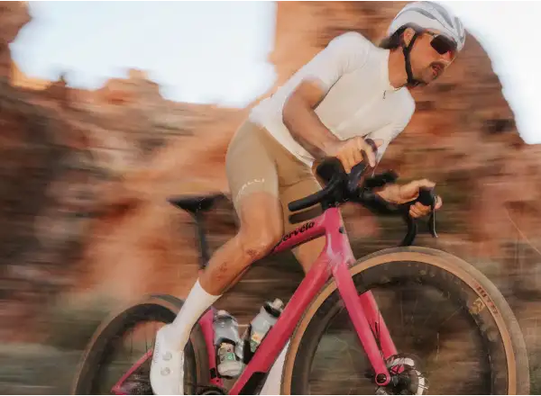 Cervélo Aspero SRAM Force AXS 1 gravel bike Dusty Unicorn