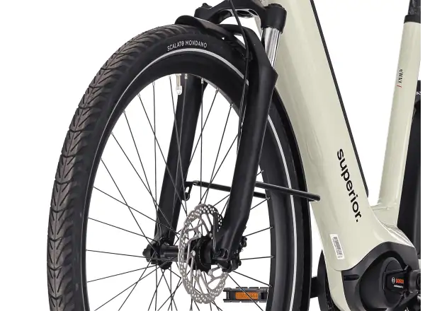 Superior eWAY 6.4 city e-bike Gloss Soft Green