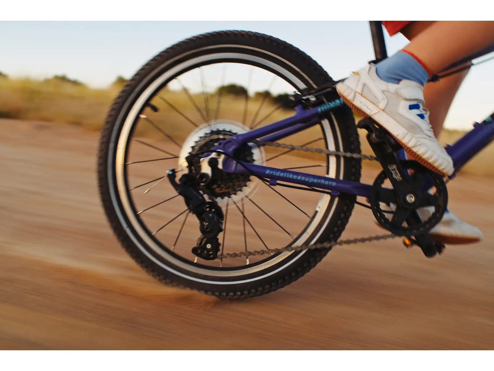 Fíha 20 AuraBlazer children's bike purple