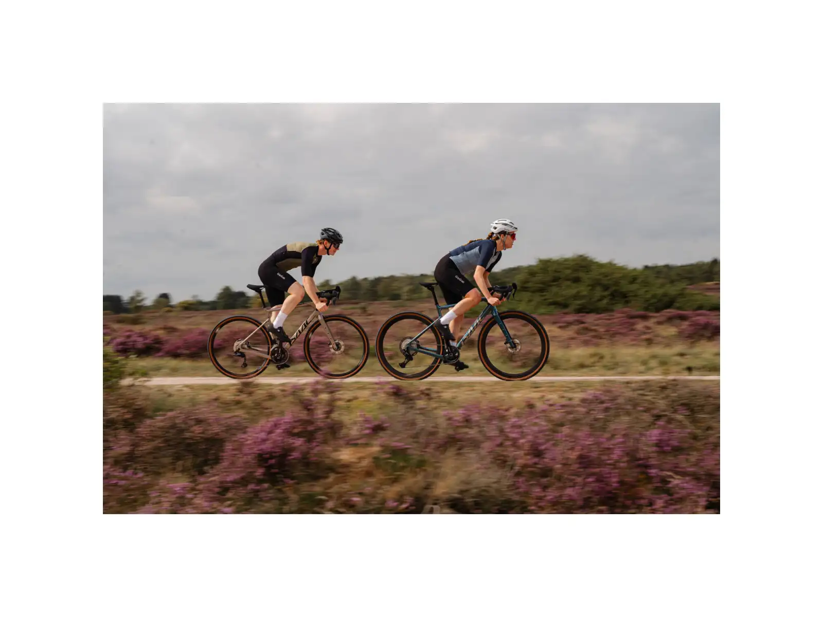 Isaac Torus Xplore GRX825 Di2 2x12 gravel bike Blast Bronze