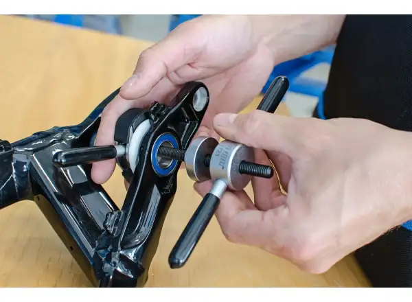 Unior press kit for bottom bracket bearings UNI