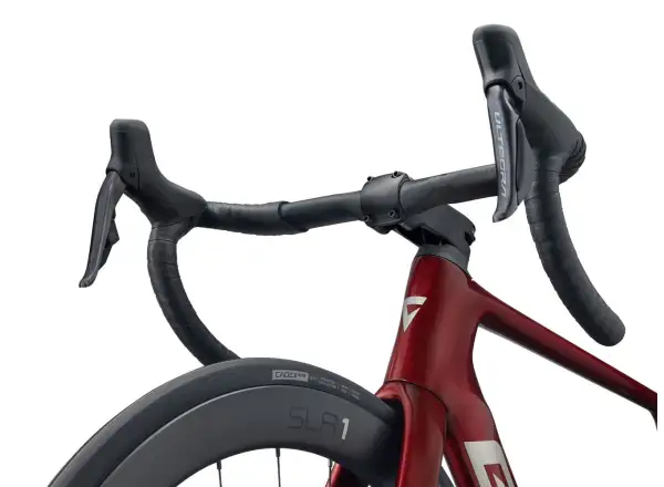 Giant Propel Advanced Pro 0 road bike Sangria