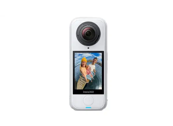 Insta360 X4 Air camera Starter Bundle white