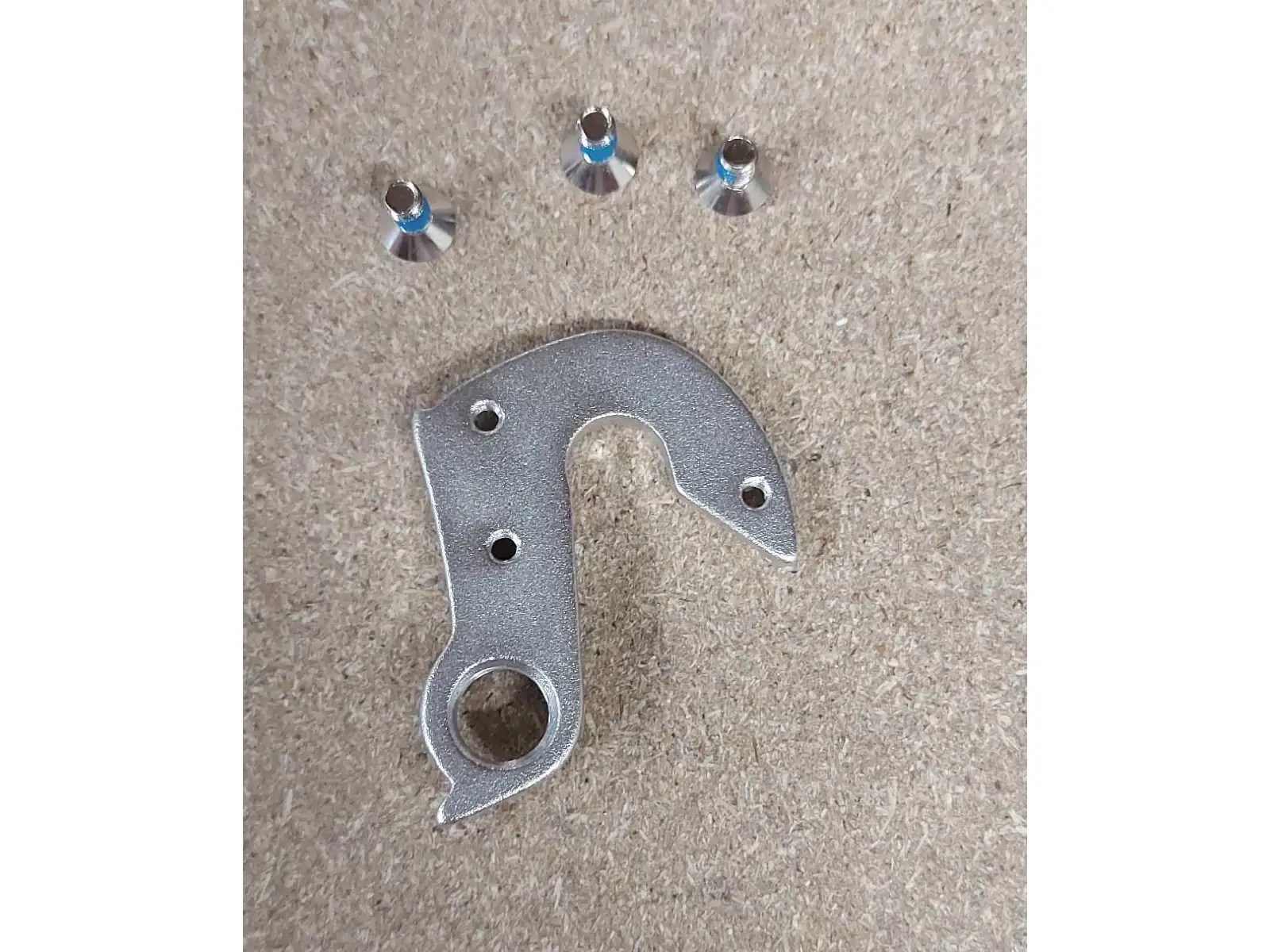 Superior derailleur hanger 029