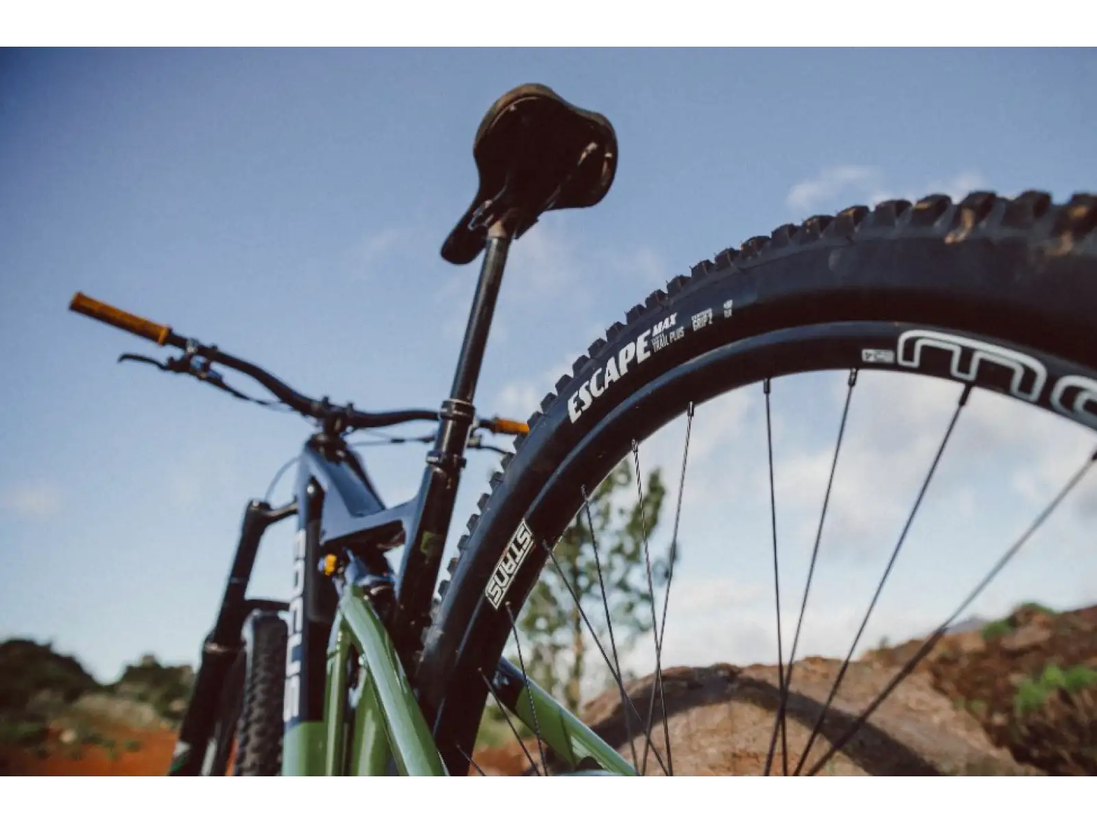 Goodyear Escape Max Trail Plus Grip 2 29x2.4" MTB tire Black