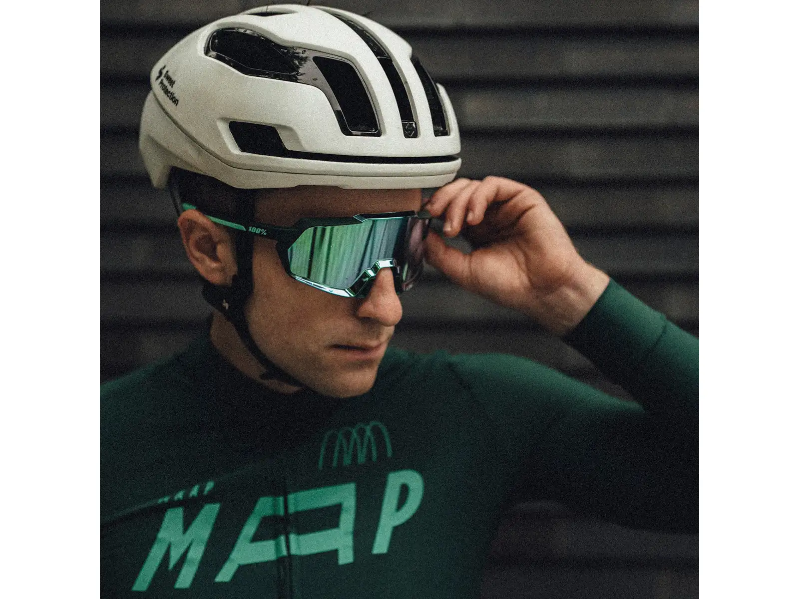 100% Korbin sports glasses Matte Juniper/HiPER Mint Mirror Lens