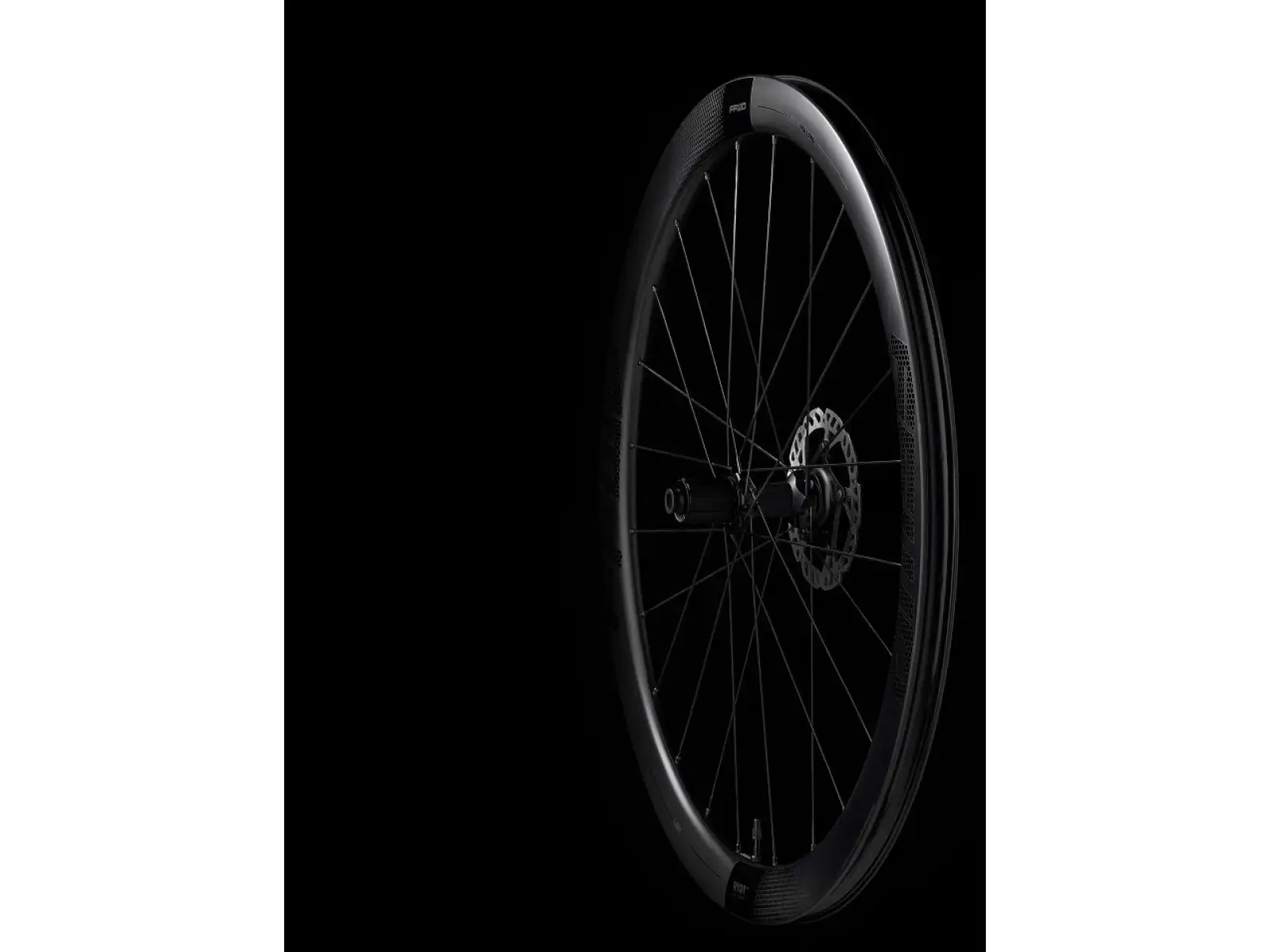 FFWD RYOT44 DT240 2:1 EXP road wheelset clincher MattBlack freehub Shimano HG11