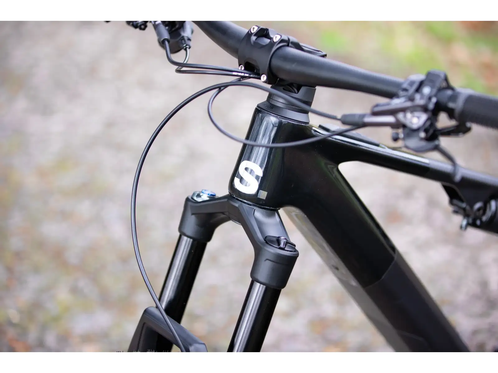 Superior iXF 9.7 full-suspension lightweight e-bike