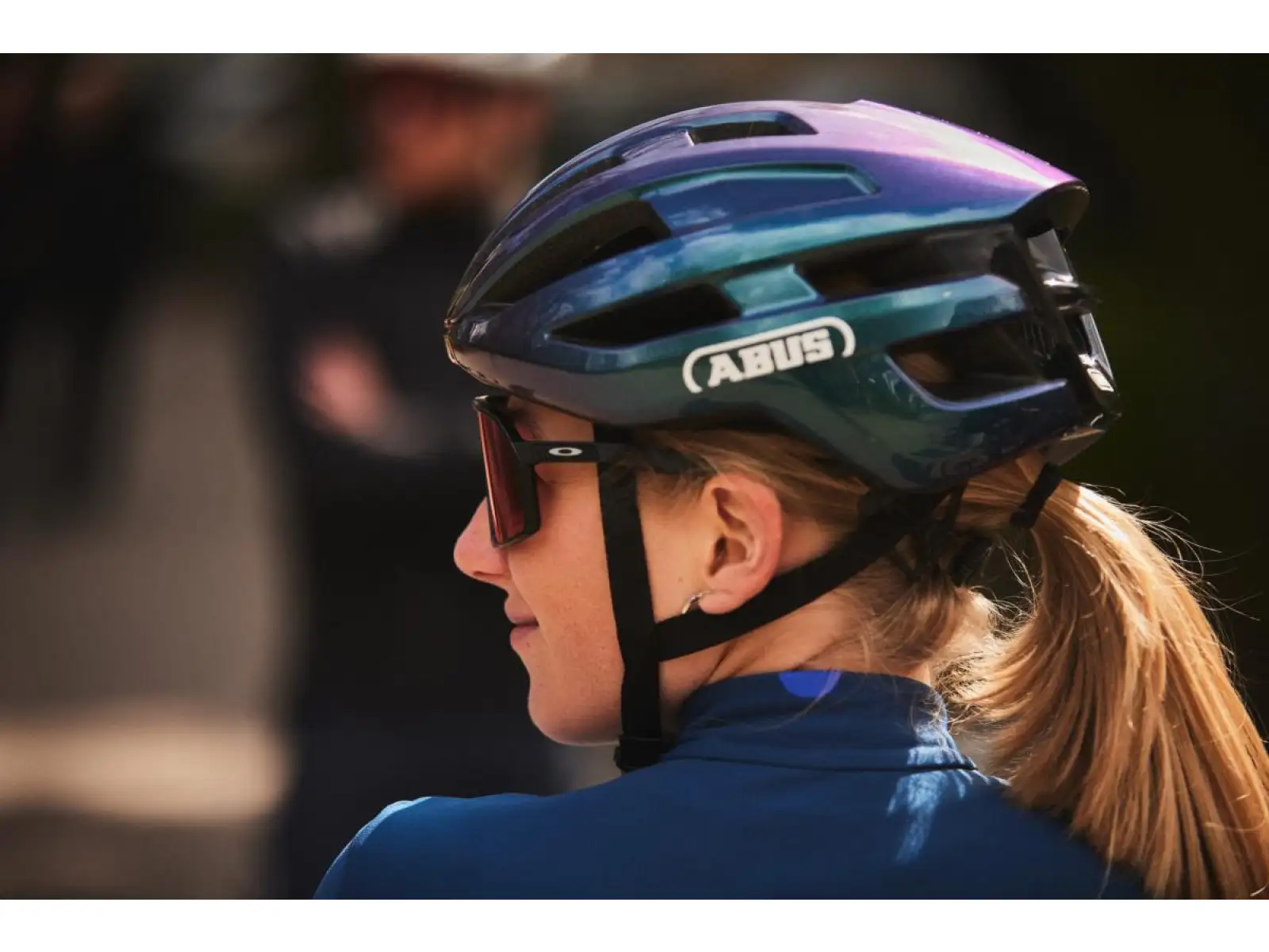 Abus PowerDome MIPS helmet Flipflop Purple