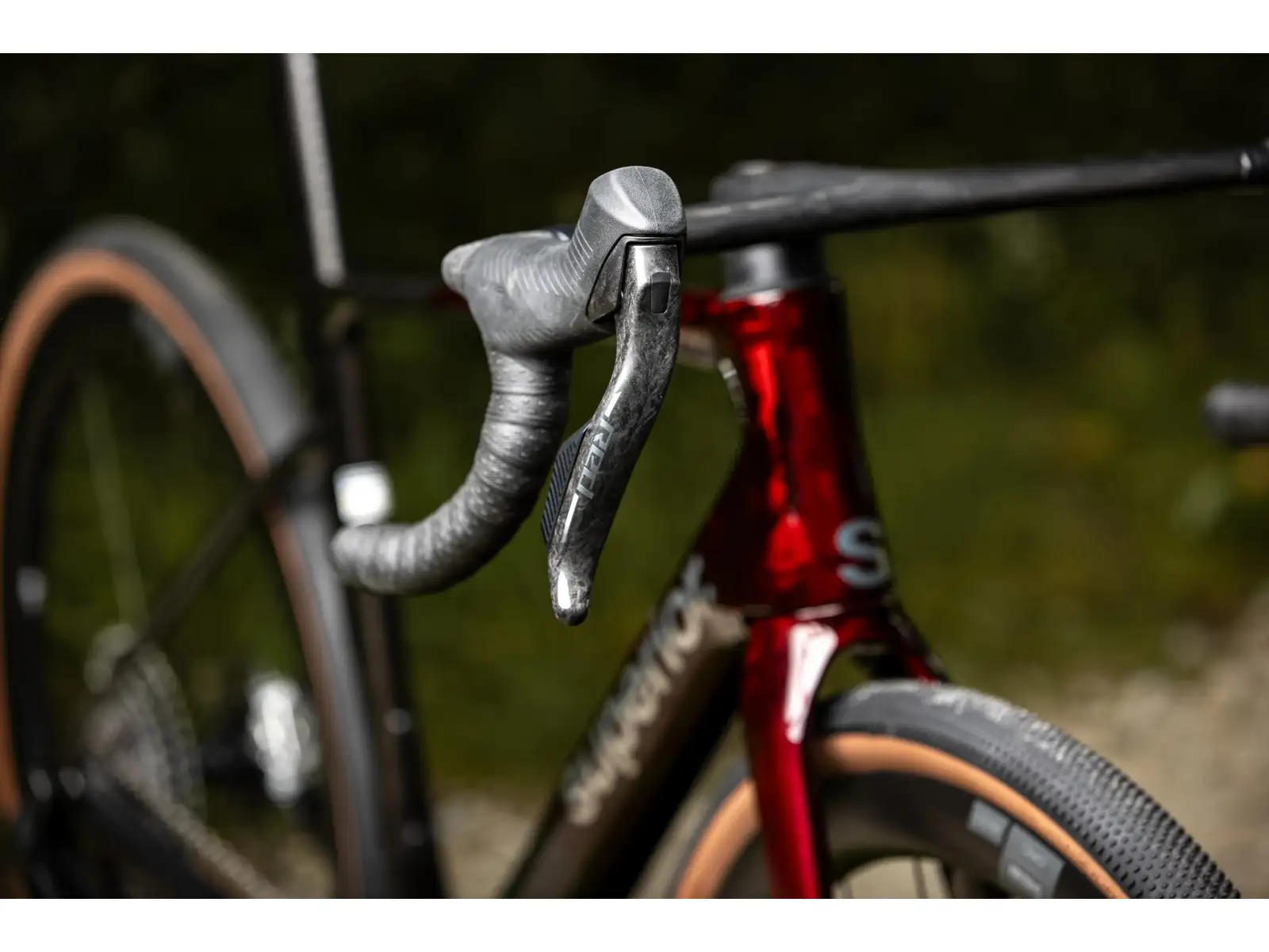 Superior XR 9.9 GR gravel bike Matte Carbon/Gloss Red