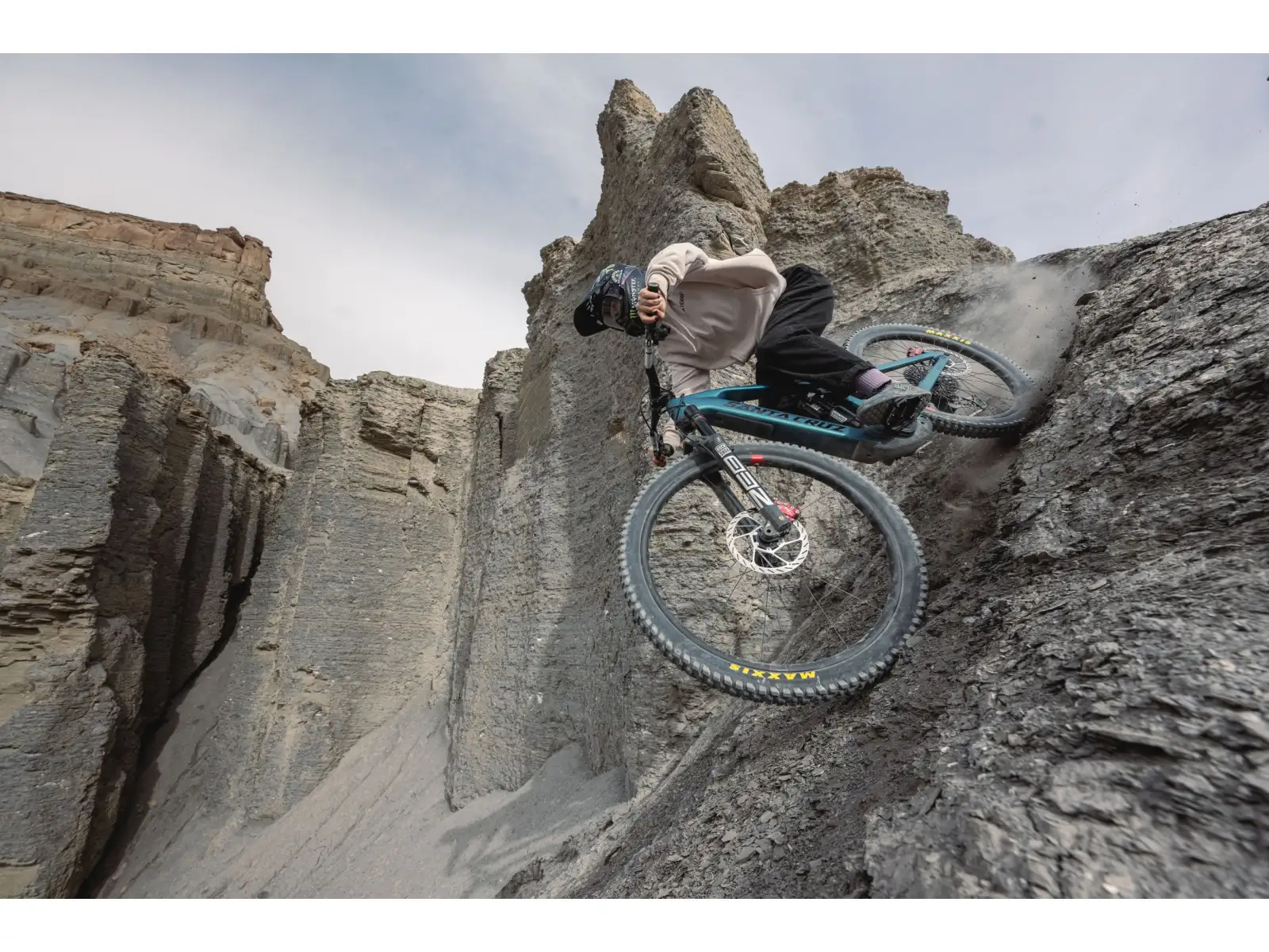 Santa Cruz Bullit 4 C MX 27 90 CH e-bike Matte Carbon
