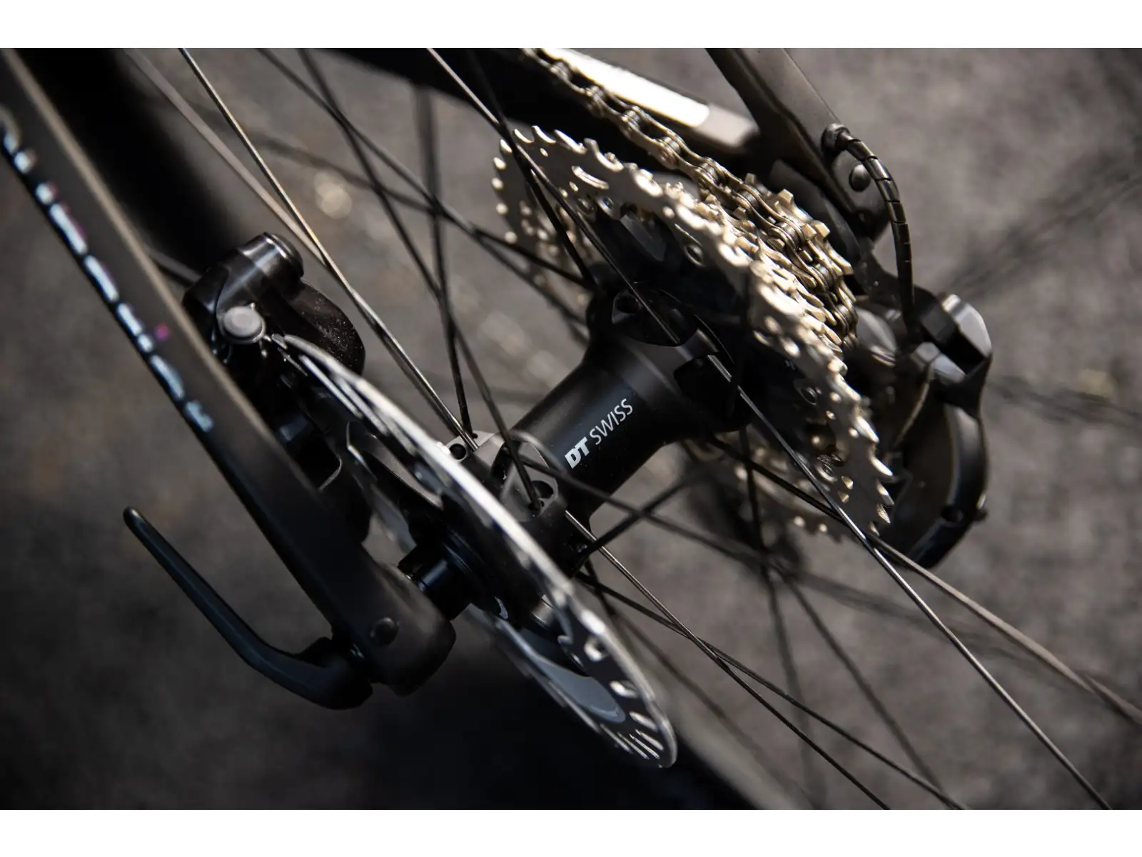 Superior XR 9.7 GF road bike Gloss Rainbow Black / Carbon
