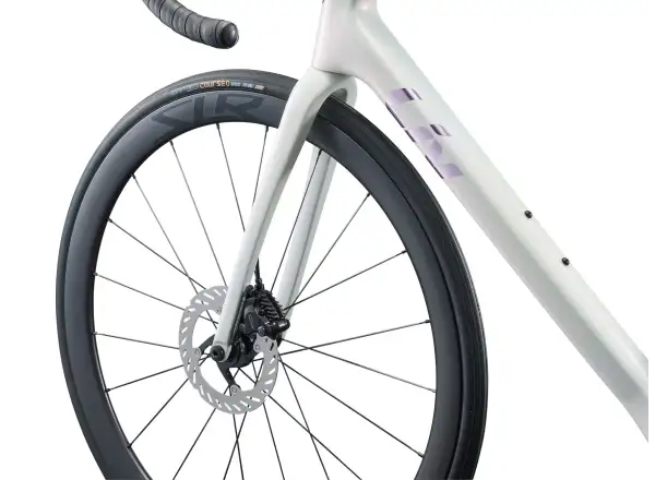 Giant Defy Advanced Pro 1 road bike White